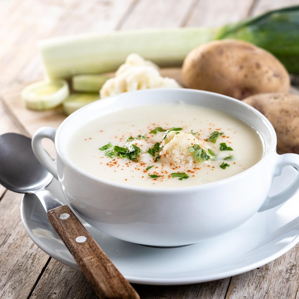 Vellutata di cavolfiore e patate con parmigiano reggiano vacche brune