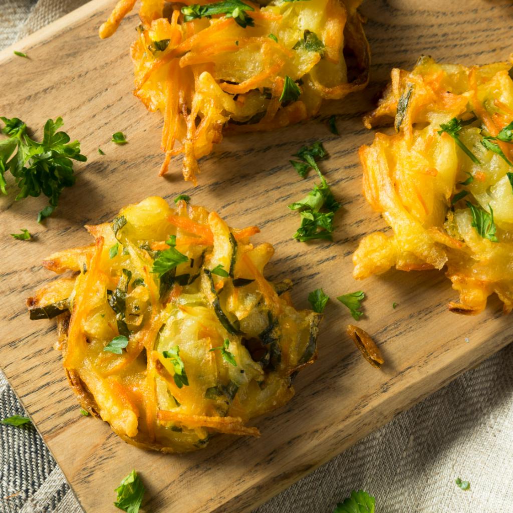 Nidi di verdure croccanti con parmigiano di vacca bruna e salsa gialla modenese