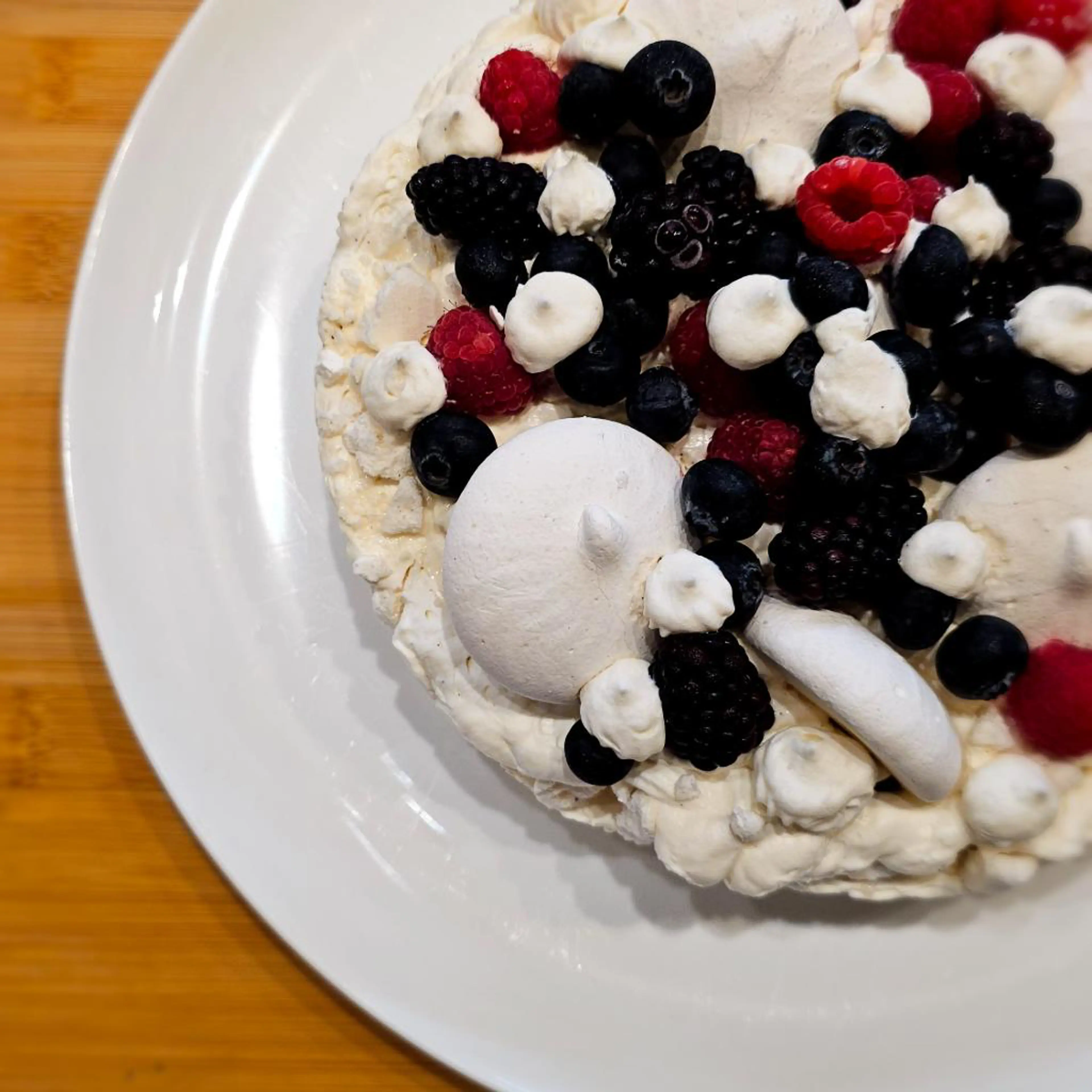 Vegan gluten-free meringue cake