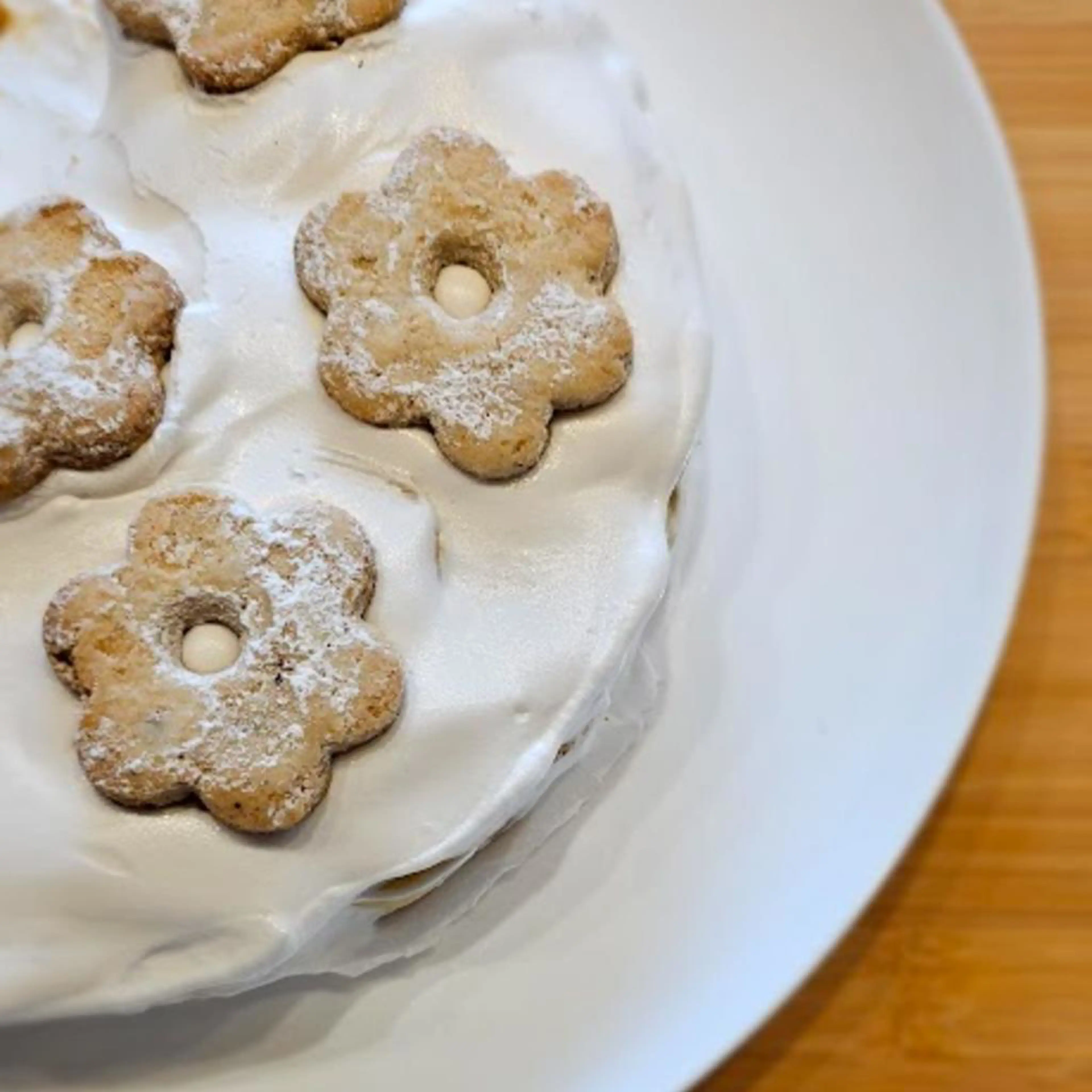 Cream and banana cake, gluten-free and dairy-free