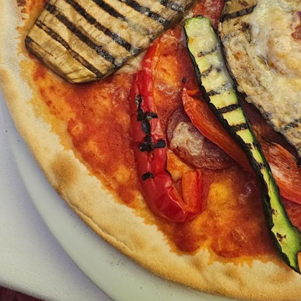 Gluten and Lactose-Free Pizza with High and Crispy Crust