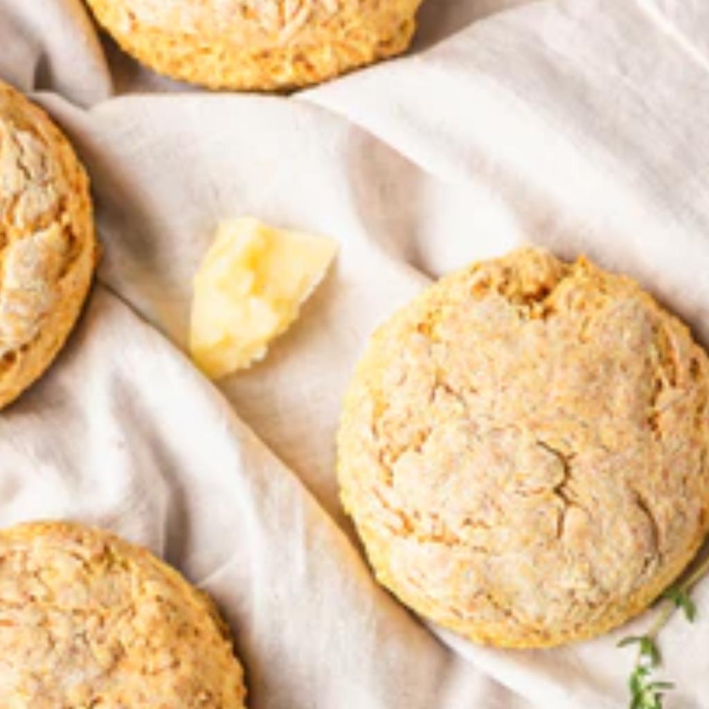 Biscotti salati al pecorino e birra