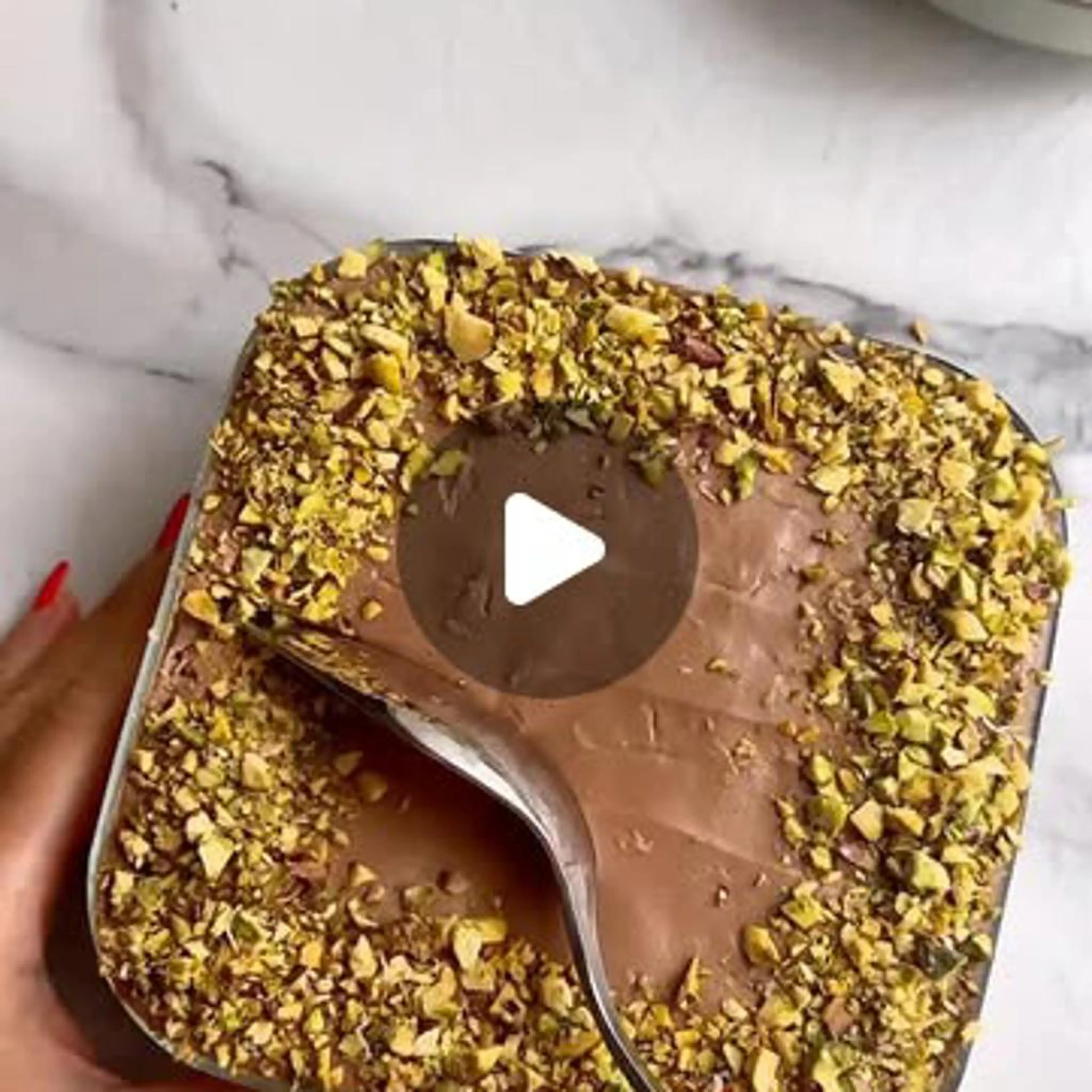 'fake tiramisù' Dubai chocolate with pistachio