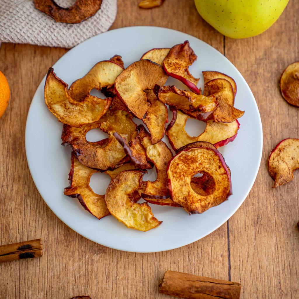 Chips z jabłek w frytkownicy powietrznej