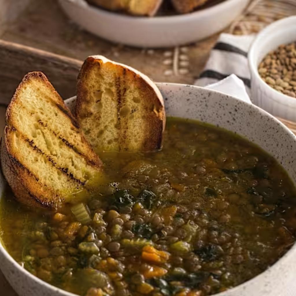 شوربة العدس والخضار