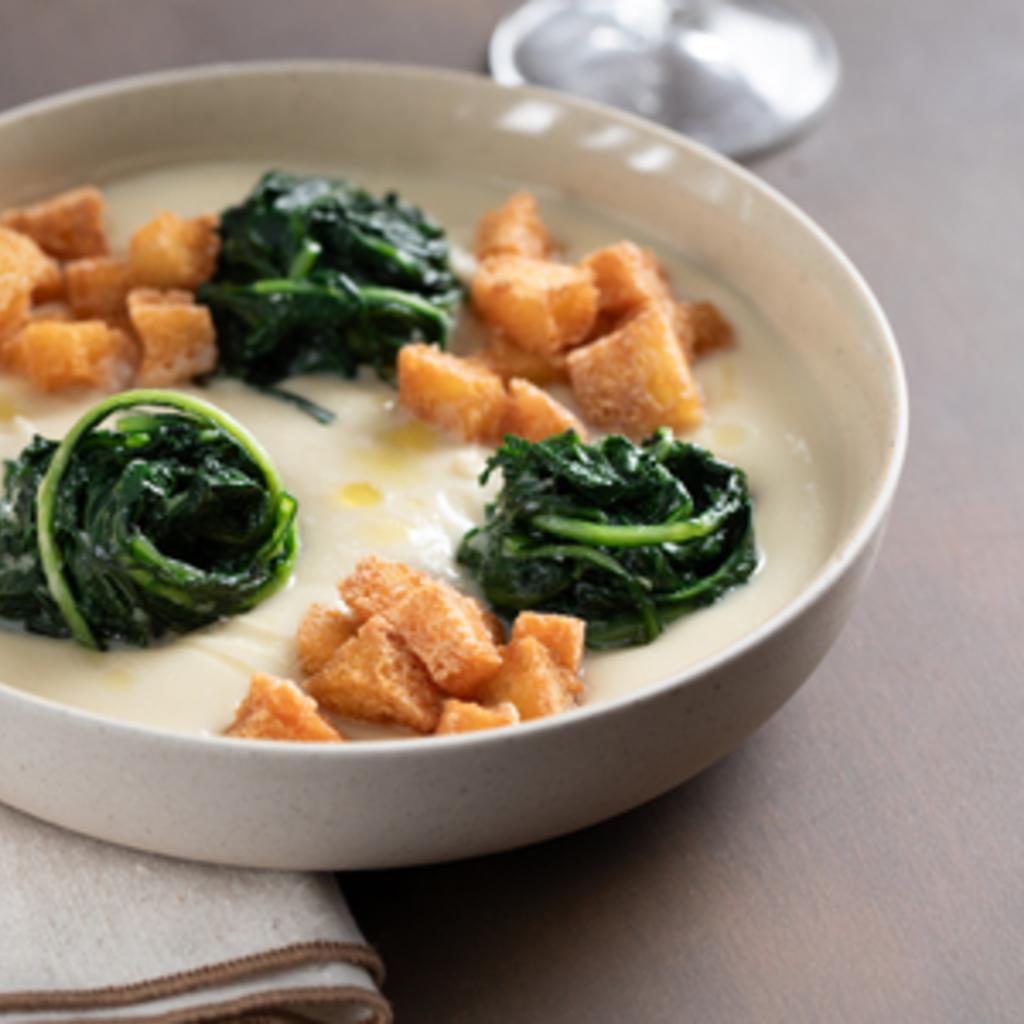 بيوريه من الفول الهش البقول البرية