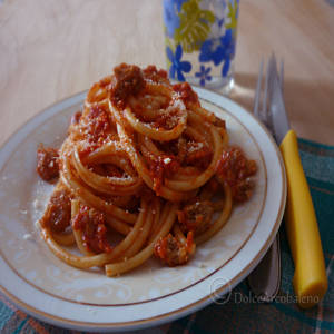 La foto della ricetta Bucatini All'aglio di Tuduu adatta a Vegetariani, vegani, diete senza lattosio, pescetariani.