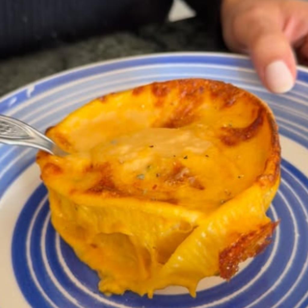 Stuffed Conchiglioni with Pumpkin Bechamel