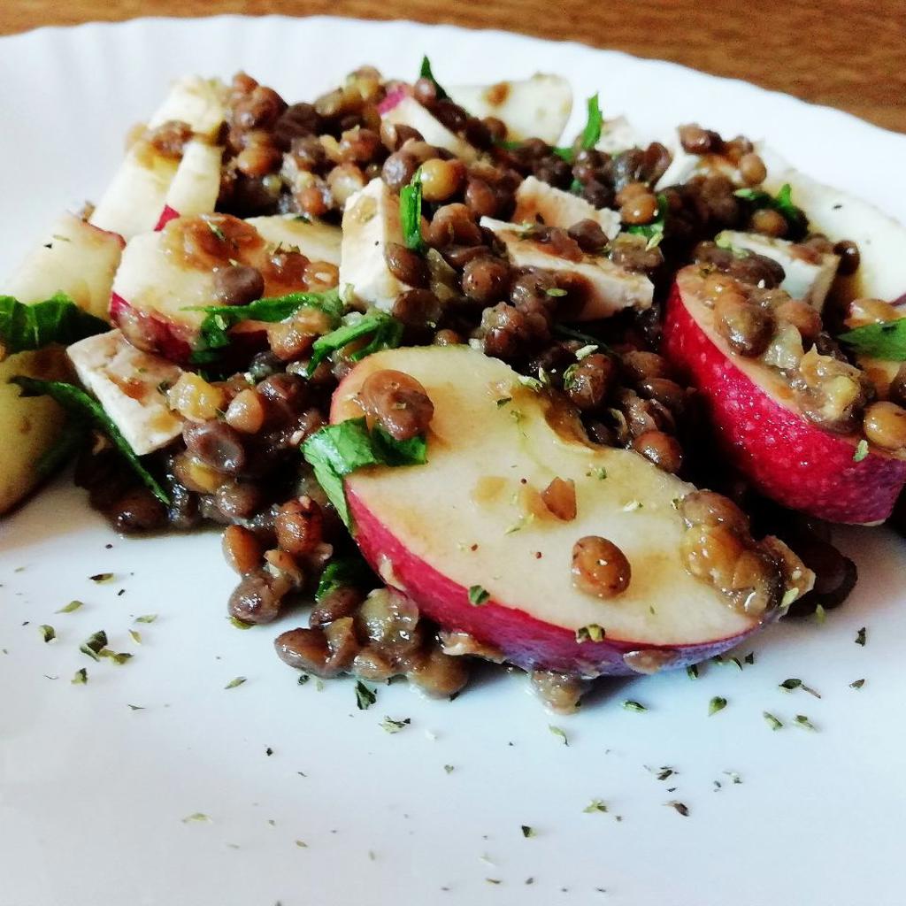 Linzensalade met rode appel en natuurlijke tofu