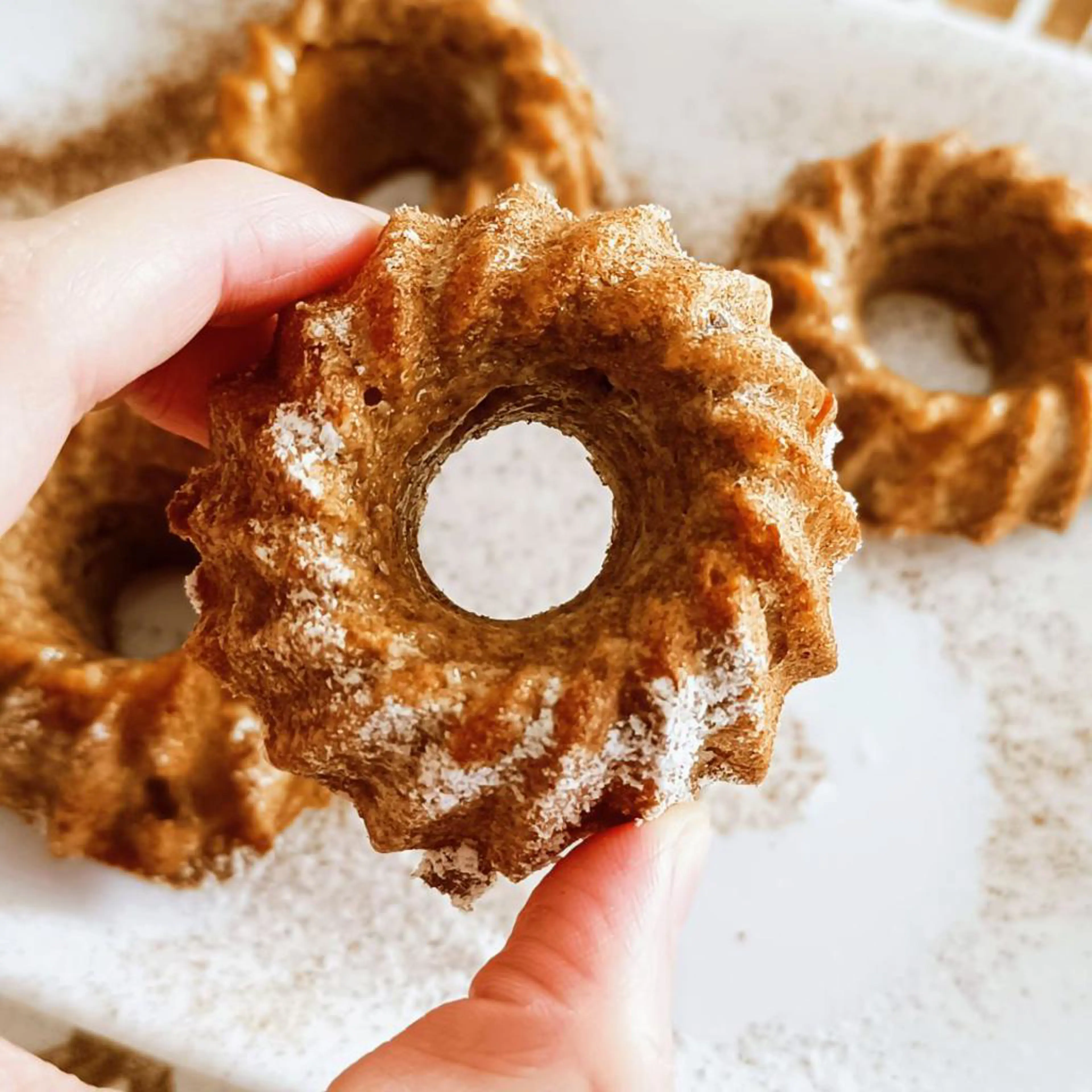 Persimmon doughnuts without added sugar and lactose-free