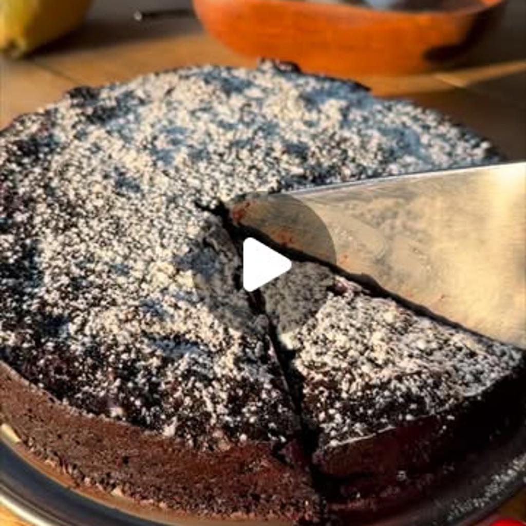 Torta gruszek, kakao i amaretti
