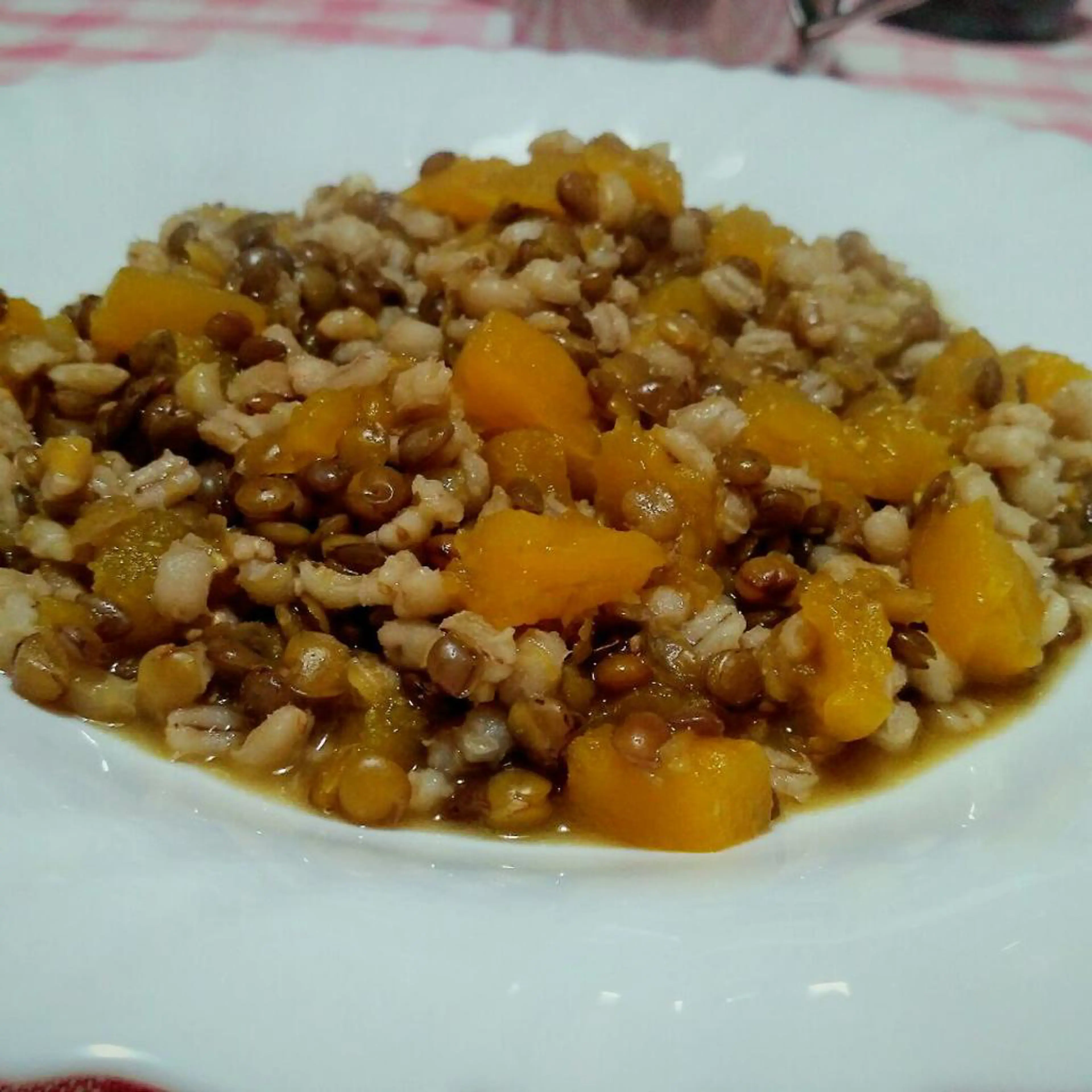 Pearled barley with pumpkin and lentils