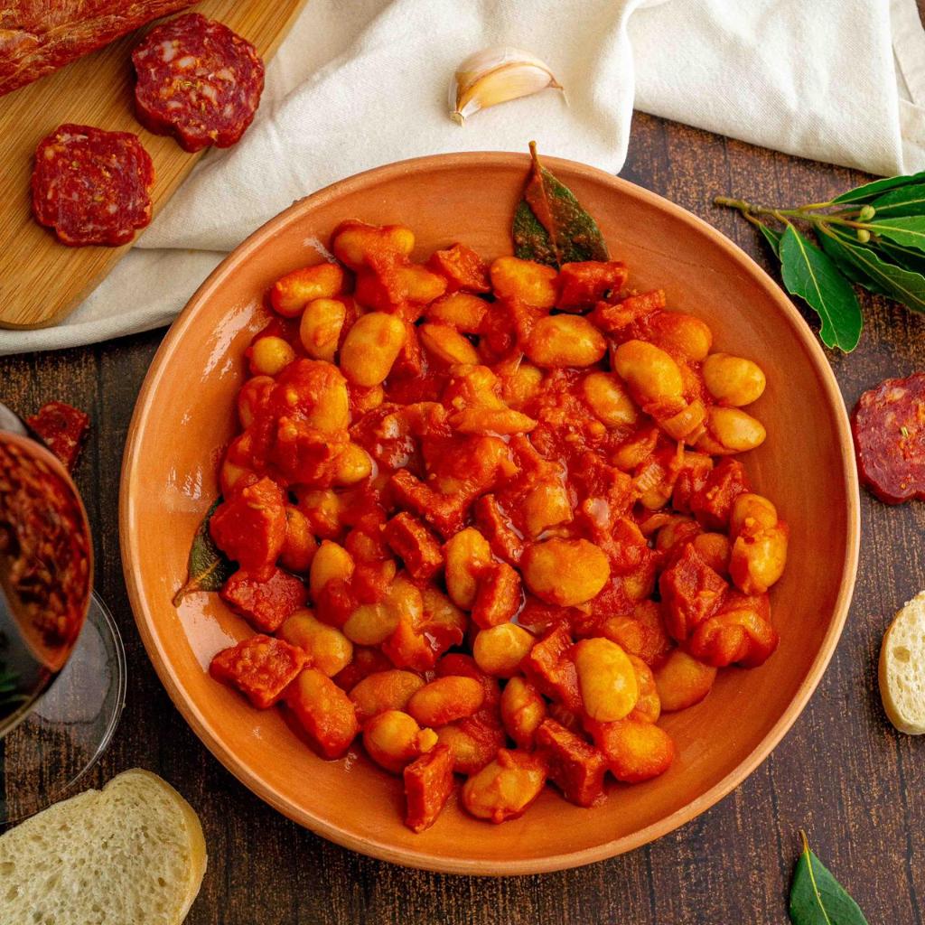 Fagioli con salamella piccante e finocchietto