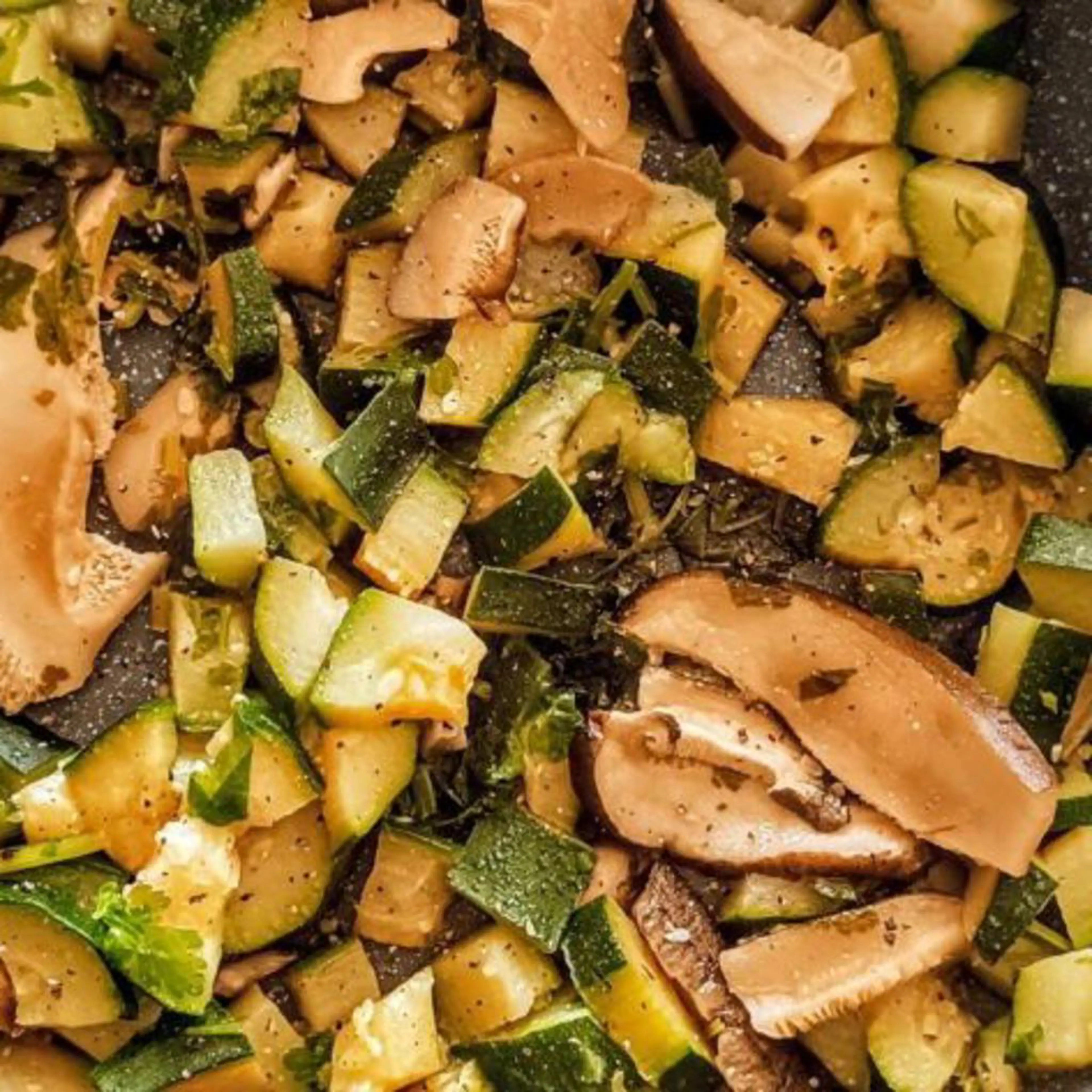 Sautéed zucchini with shiitake mushrooms