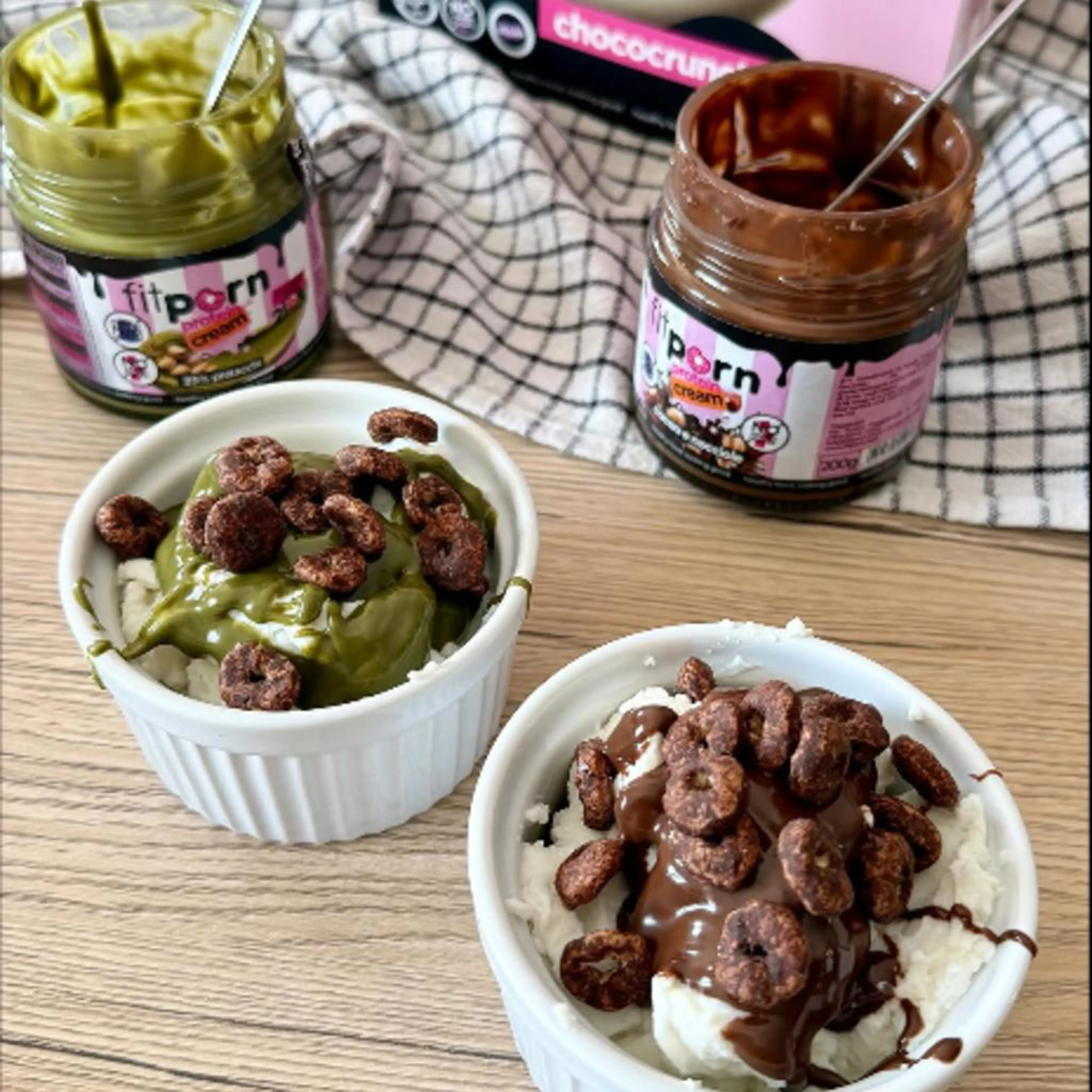 Coppetta proteica cremosa ai cereali e ricotta