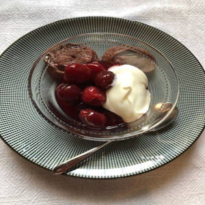 Dolce Di Ciliegie Alla Panna