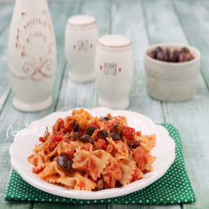 Farfalle met verse tonijn