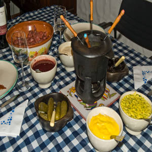 Fondue de carne y verduras